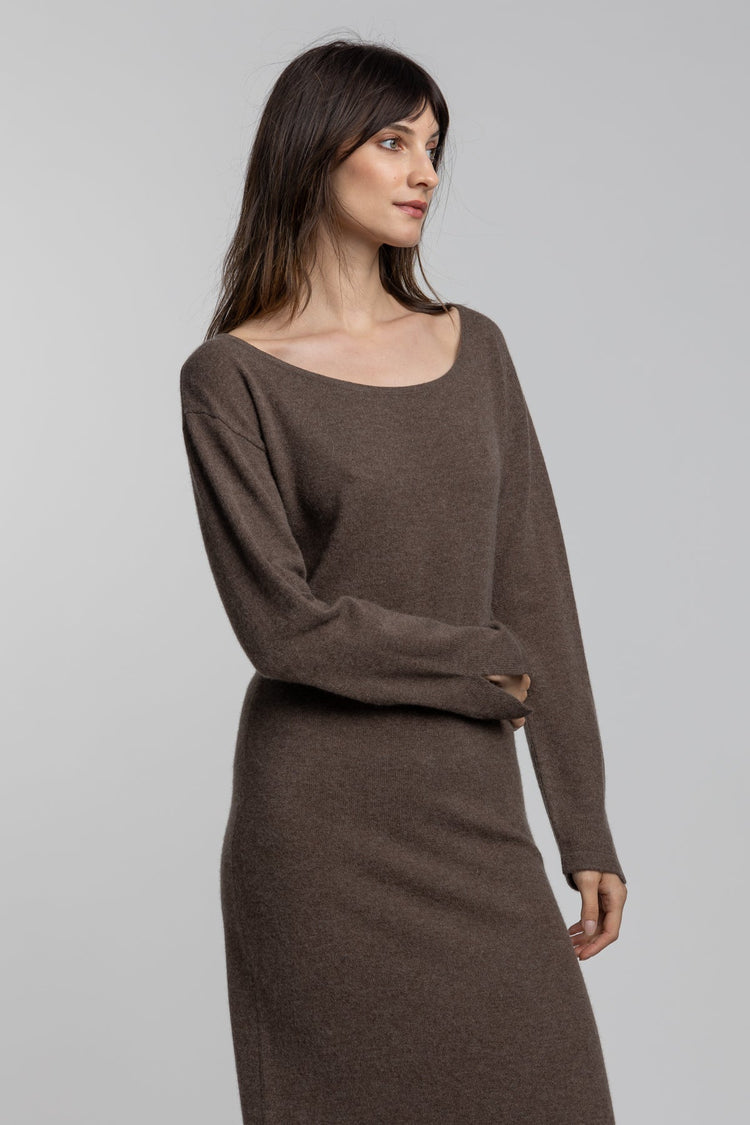 Luxurious Cashmere Boat Neck Midi Dress – Quinn