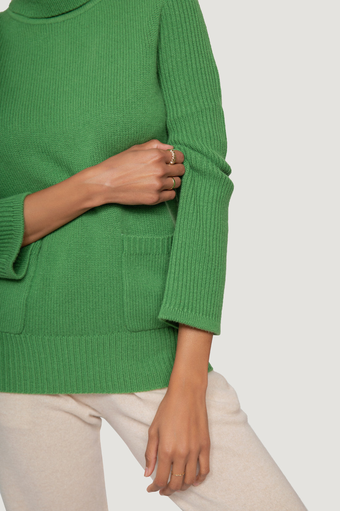 Double Pocket Cashmere Turtleneck Sweater
