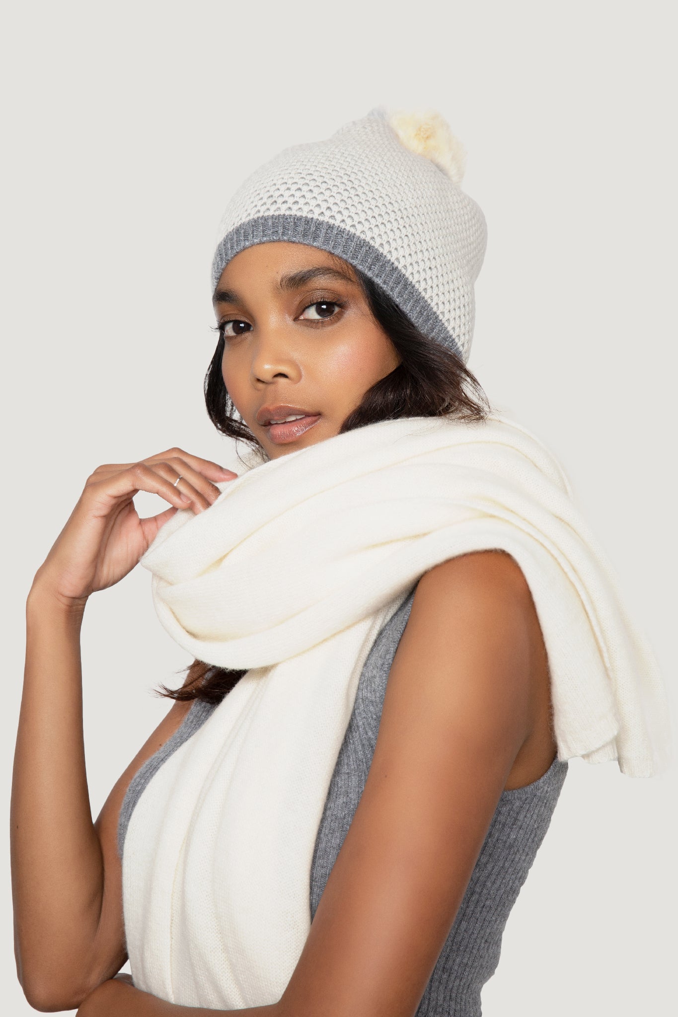 Cashmere hot sale pom hat