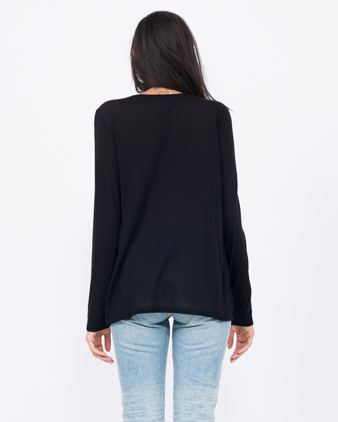 womens essentials like everlane 